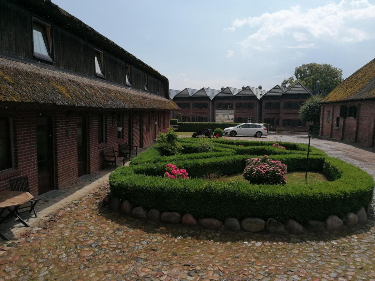 Gasthof-Ferienwohnungen-Kliesow'S Reuse Alt Reddevitz ภายนอก รูปภาพ